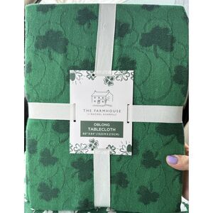 The Farmhouse by Rachel Ashwell St. Patrick's Day Tablecloth Oblong 60 X 84 New